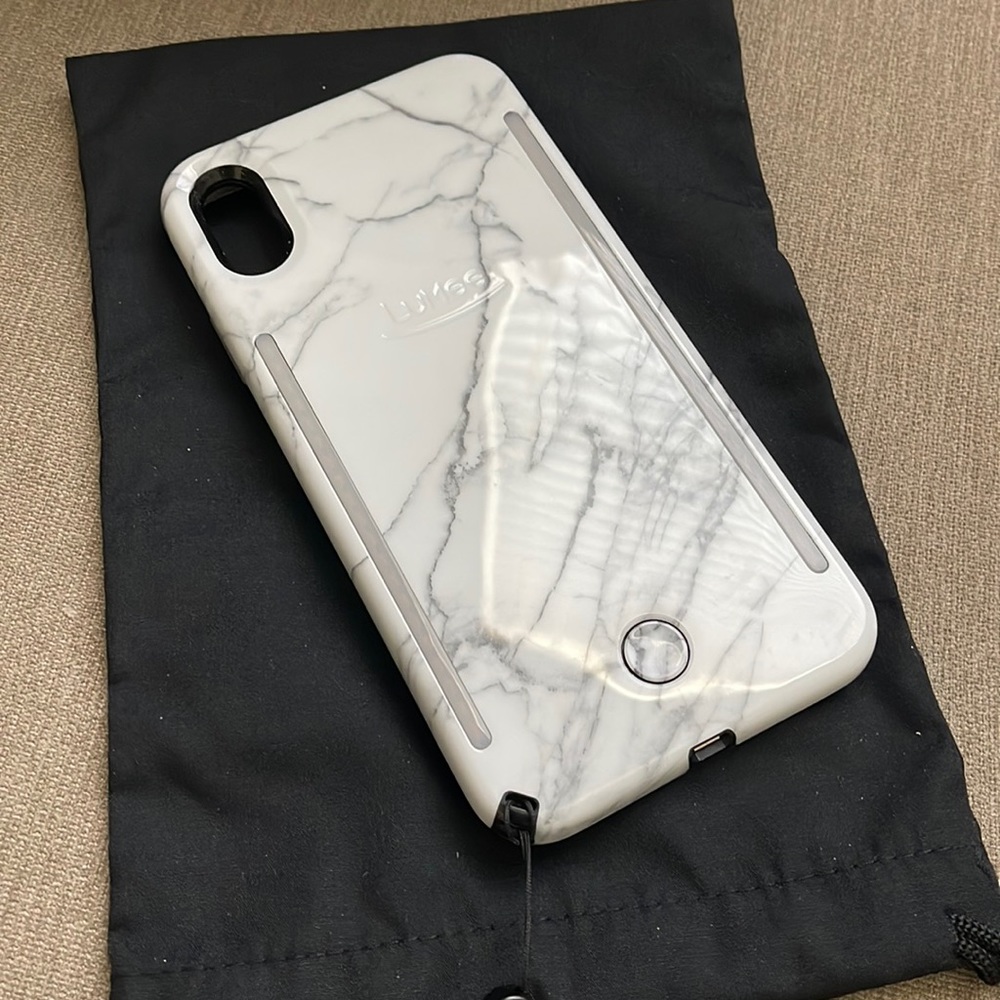 Lumee Cellphone Case.